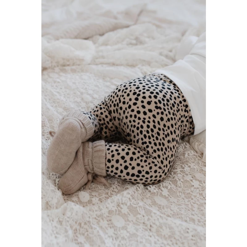 Broekje leopard dots - merino slofjes zand - Hello little you