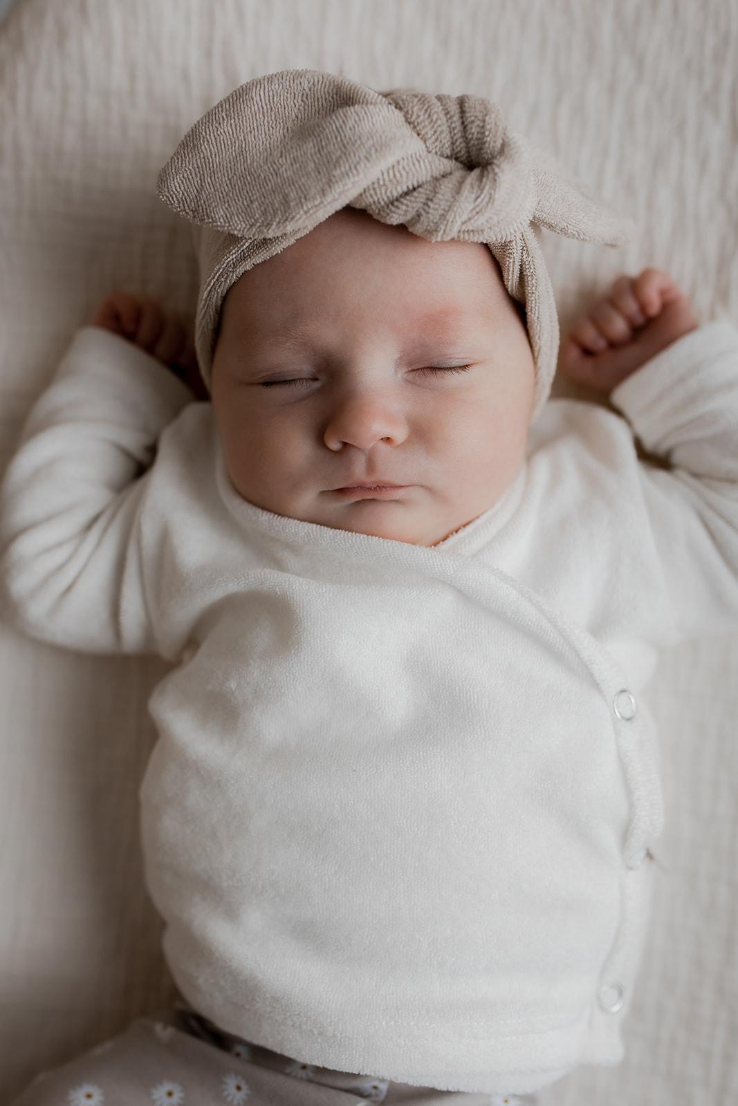 Haarbandje badstof zand, Hello little you, lief haarbandje babymeisje, geboortepakje