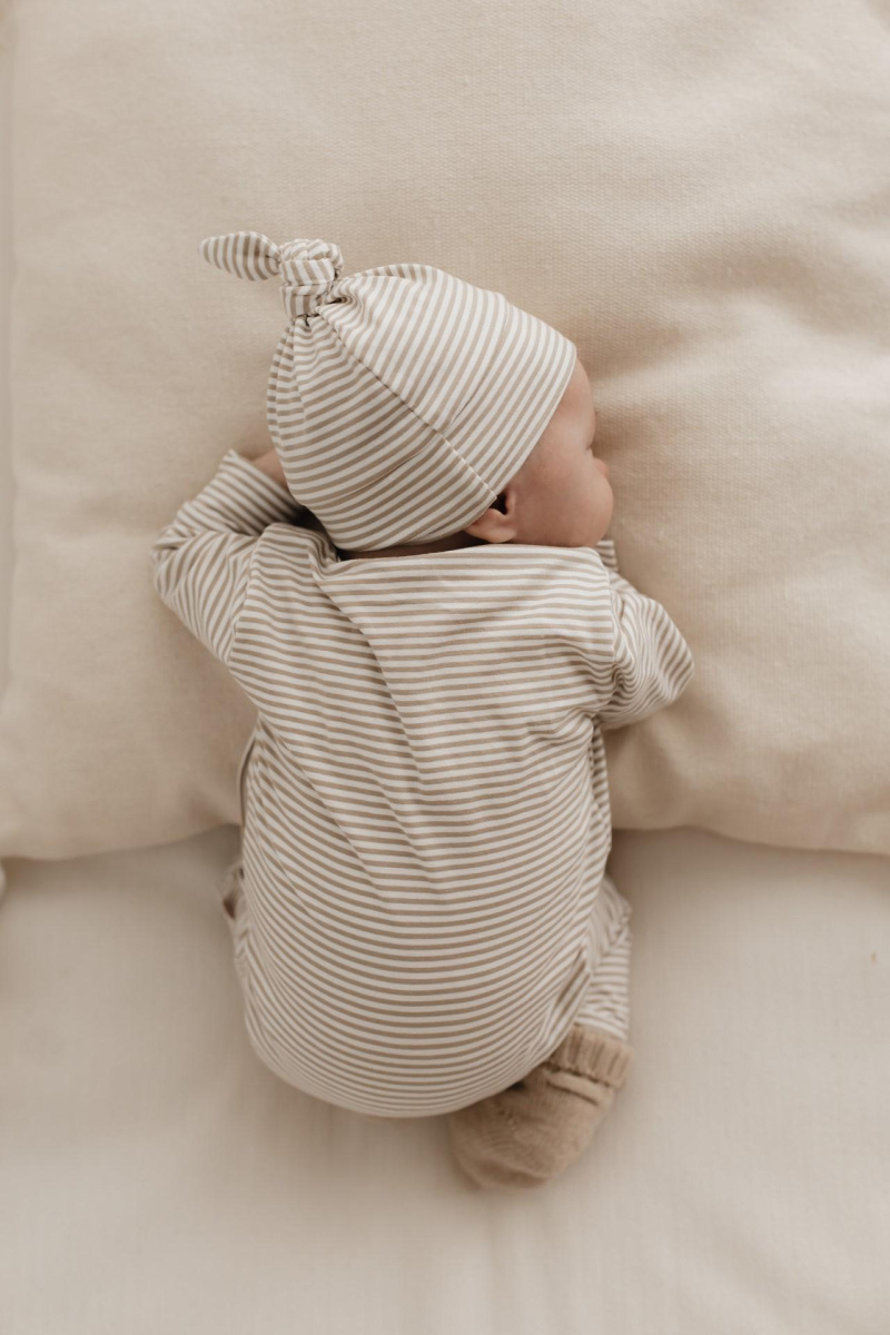 Hello little you - Boxpakje stripes sand, mutsje stripes sand, slofjes merino wol zand