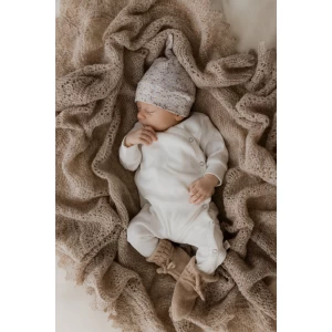 Hello little you - boxpakje rib ecru, slofjes merino wol zand, mutsje madelief