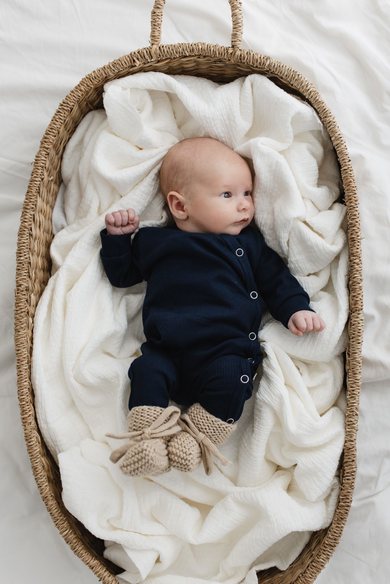 Boxpakje rib blauw, wollen slofjes zandkleur chunky knit