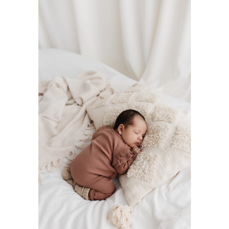 Hello Little You - boxpakje ruffle rib clay, slofjes merino wol zand