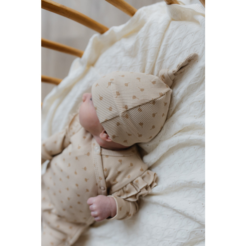 Hello little you - boxpakje ruffles rib klaverblad, cloverleaf, newborn mutsje, slofjes merino wol off white